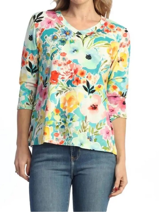 Jess & Jane Tops - Jess & Jane Blooming V -Neck Top